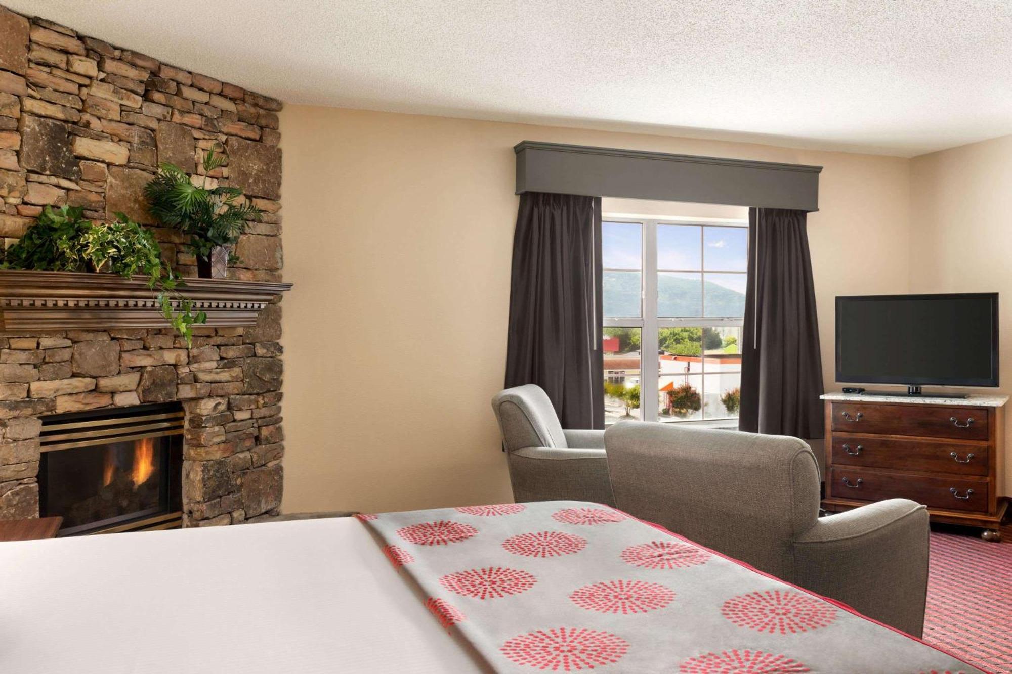 Hotel Ramada By Wyndham Pigeon Forge North Exteriér fotografie